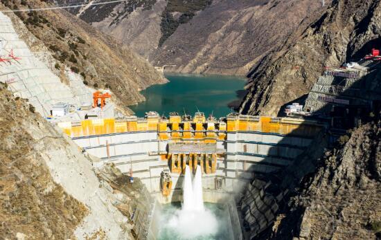 华电金上叶巴滩水电站首批机组正式投产发电