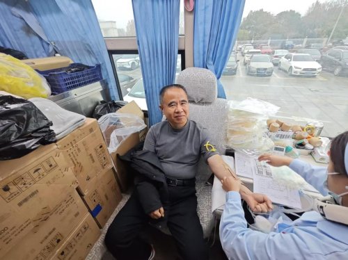 微光织暖 情漫黄州—— 黄州烟草的微光公益答卷