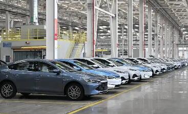 车企去年销量“成绩单”出炉：目标完成度分化明显