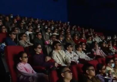 爆款IP→炫酷特效；工业化→精品化 多视角观察光影世界 感知电影产业蓬勃活力