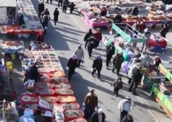 “菜篮子”“果盘子”量足价稳物丰 吃出人气“挤”出财气添彩火热“年经济”