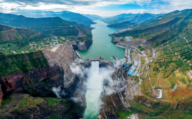 世界最大清洁能源走廊交出亮眼“年度答卷”