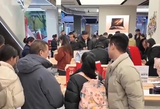 “真金白银”优惠礼包释放焕新消费热力 补贴品类向“智”向“新”激发年轻群体消费热潮