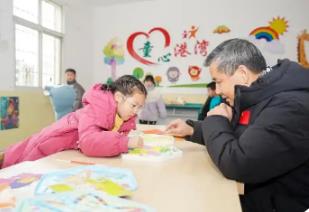 关爱“一老一小” 四川出台《指导意见》