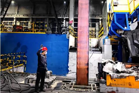 国内最大吨位铜合金熔铸坩埚式炉组投产