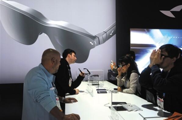 产品迭代 出货激增  智能眼镜“热”撬动产业链升级