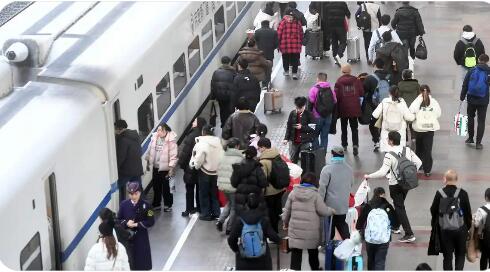 八部门印发安全生产和服务保障总体方案 全力确保春运工作有力有序