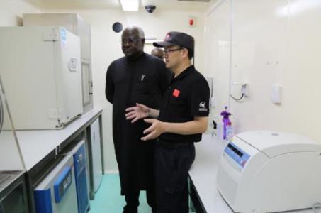 我科学家揭示埃博拉病毒关键突变 为开发新型广谱抗病毒策略提供重要线索