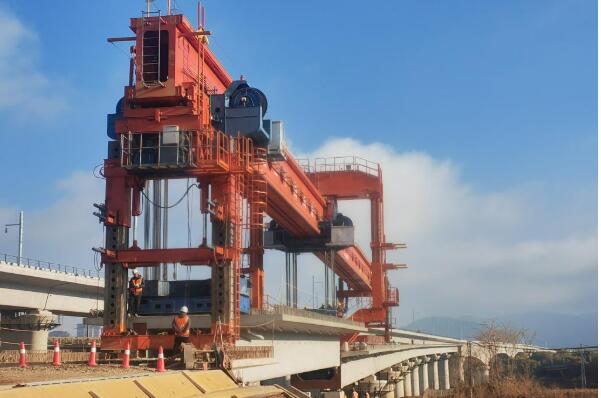 渝昆高铁桥梁建设全部完成