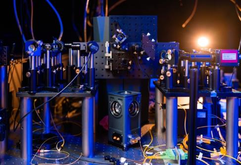 电信C波段确定性单光子源性能创纪录