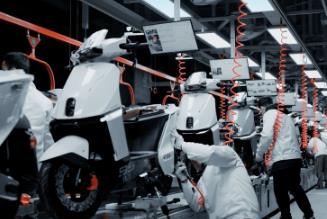 多款新国标电动自行车集中亮相