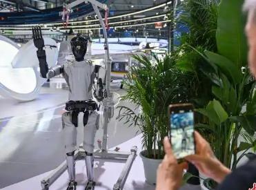 四川两会聚焦“人工智能+”：科技如何赋能千行百业？