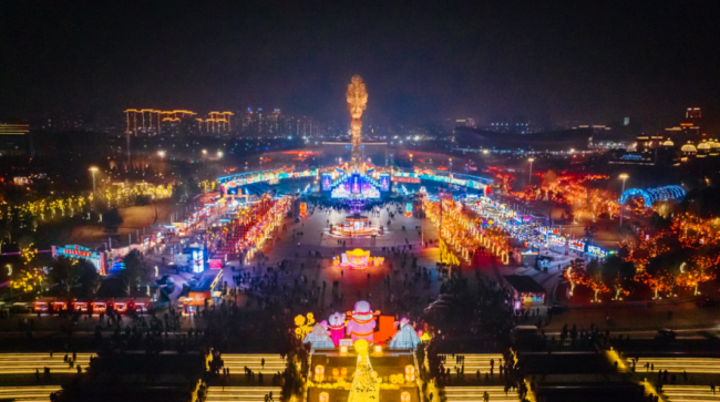 2026唐山南湖春节灯会闪耀新春