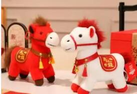 文创“策马”出圈 “跑”出消费新赛道