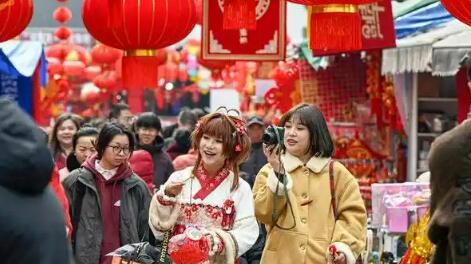 促消费、稳投资 “最长春节假期”激活内需潜力