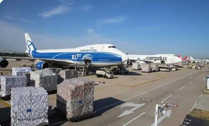 2025年我国民用运输机场三大指标再创历史新高