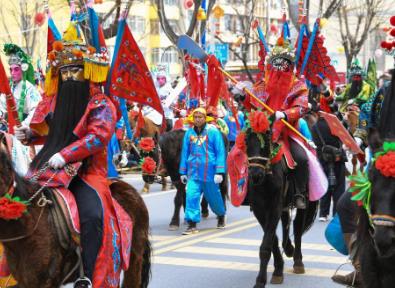 踏着新春的鼓点，陇州社火“燃”起来了！