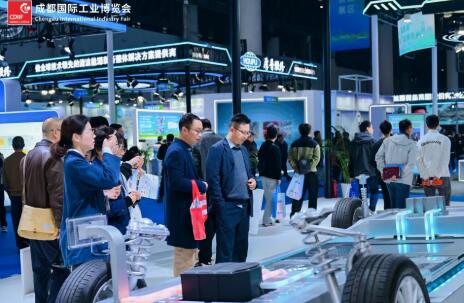 解锁未来工厂新场景 西部智造“向绿向智”加速跑