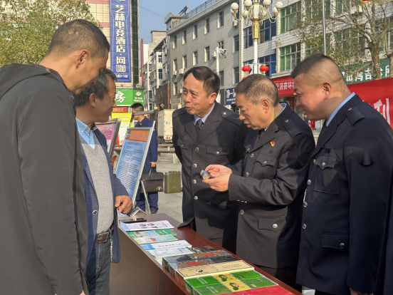 罗田烟草：以“三心服务”筑牢经营户权益防护墙