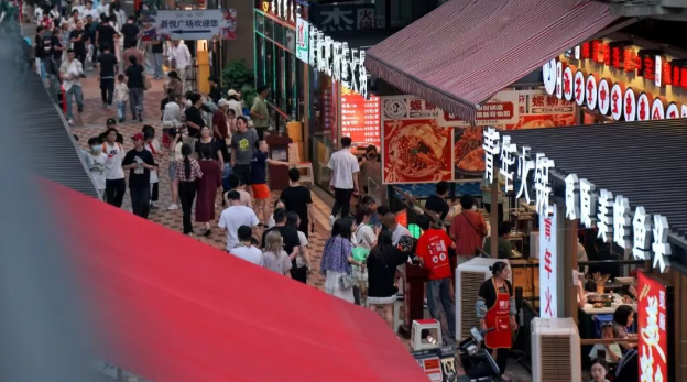 骆驼精神引领向前，新城控股拓展“新悦荟”与“印巷”