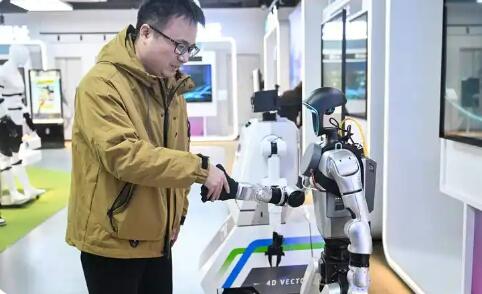 江苏：培育10家具有生态主导力的领军企业