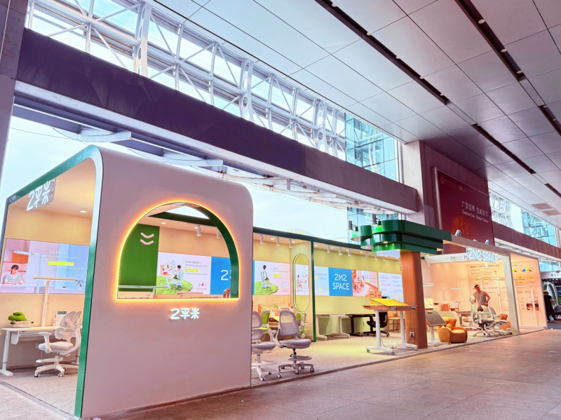 2平米学习桌亮相广州国际家具展：以“家庭正姿护眼空间”引领儿童学习场景升级