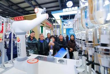 推动酿酒产业数智化、绿色化转型，四川泸州这样干！