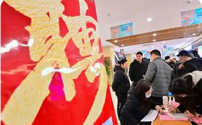 新兴产业成春招“主引擎” 低空经济、AI等领域用人需求激增