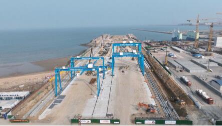 向“新” 向“智” 向“绿”——重大工程项目一线观察