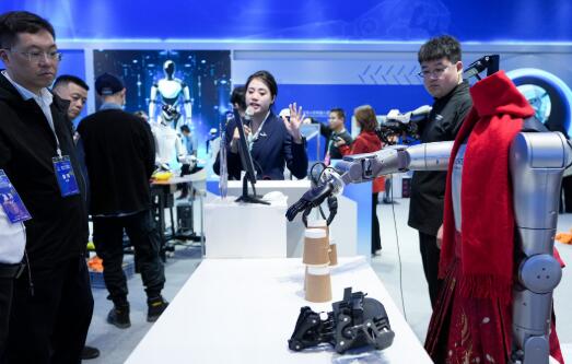 重点赛道积蓄乘势 从中关村论坛年会看见未来产业之“未来”