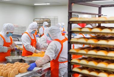 “牛马面包”市场走红 情绪共鸣成消费核心　烘焙行业迎来情绪经济新风口