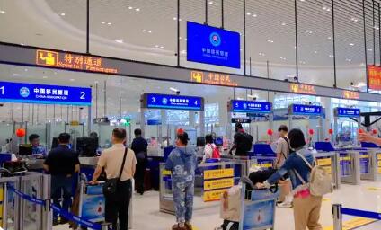 厦门空港口岸今年出入境旅客已超百万人次 刷新年度最快破百万纪录