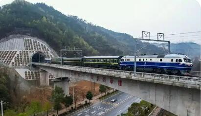 一批重大工程项目刷新“进度条”释放澎湃动能 成为中国经济向稳向好“强引擎”