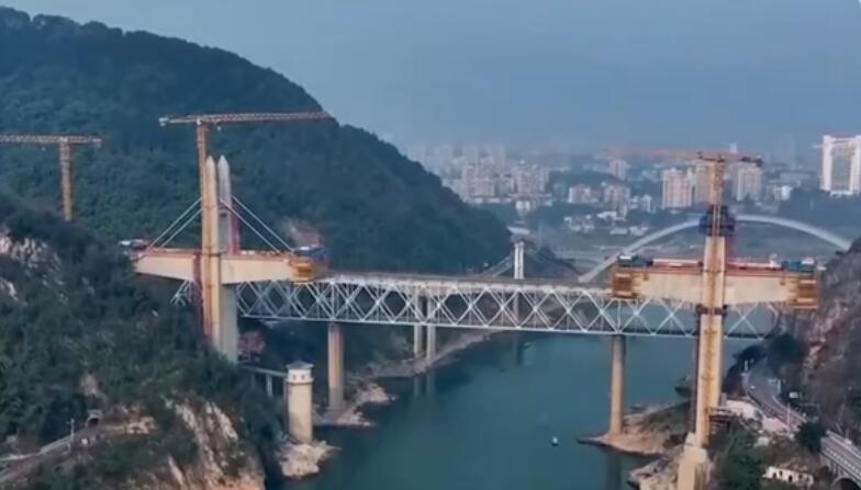 多地重大工程“进度条”不断刷新绘就发展新图景 “中国号”巨轮破浪前行