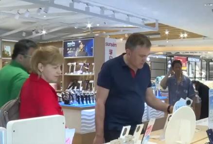 文旅、商贸流量持续火热 高科技“土特产”成为全球消费者“心头好”