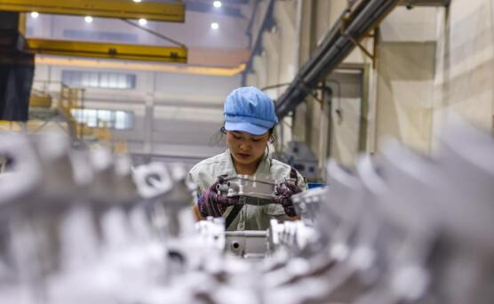 上市银行年报：看见中国经济的“进”与“新”