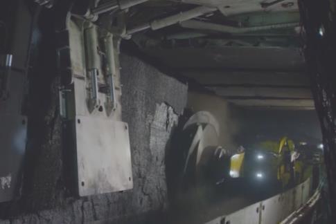 “老”矿迎来“新”场景 传统采煤向现代智能开采“加速跑”