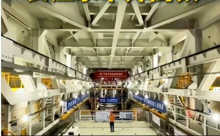 最大、首艘！中国“超级装备”密集上新