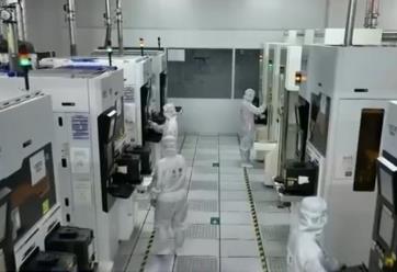 我国新型显示产业聚链成势 总产值突破8000亿元