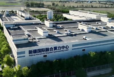 在戈壁算力新城感受丝路“西引力”