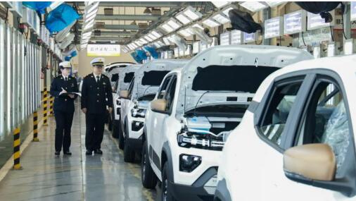 湖北汽车一季度“出海”劲增88.6% 电动车占六成