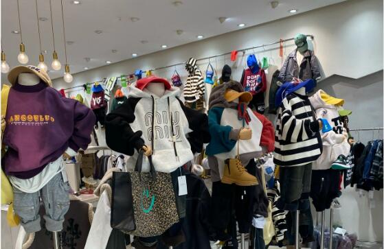 “小童装”奔赴大市场 浙江织里“全球揽客”拓外贸