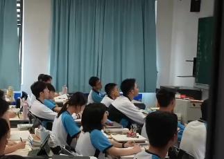加快学位建设 深化普职融通 多地推进中考改革