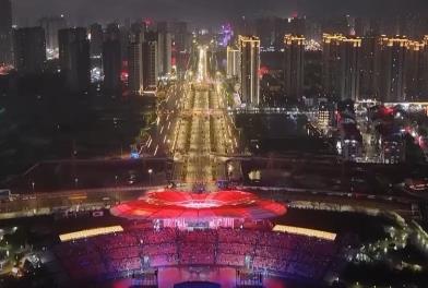 创意焰火、文旅街区热度攀升 这些景点等你“五一”打卡