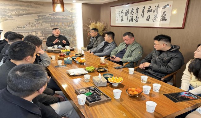 砥砺深耕行笃志 聚力共赢润客心