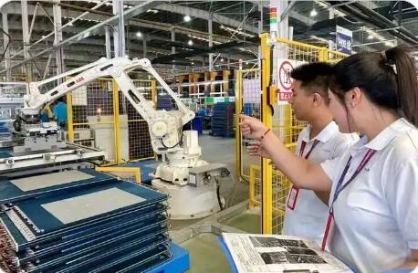 政策加力市场升温 “中国服务”扩能提质