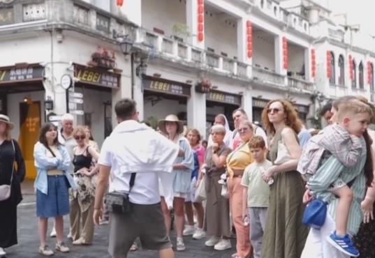入境游服务升级“加速跑” 一“多”一“少”两“化”便利旅客办理离境退税