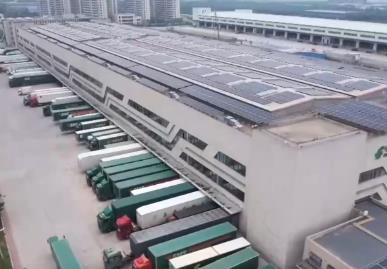 快递“小包裹”澎湃经济大活力 前4个月我国快递业务量累计完成645.7亿件