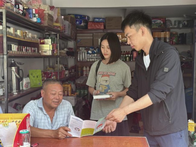 湖北罗田：让民法典走进店铺与街巷