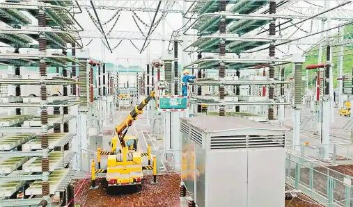 首批国产高压油浸式交流滤波电容器在云南投运